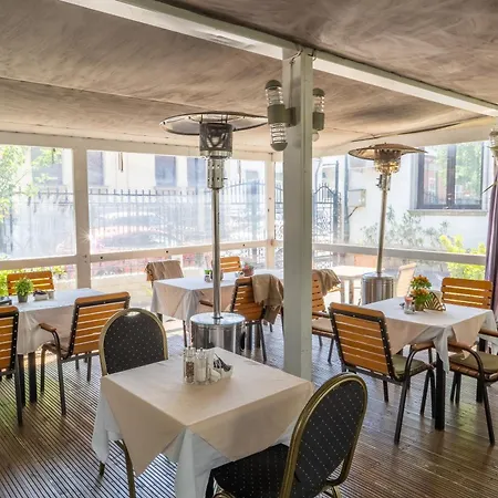 Vila 18 Hotel Boutique-3